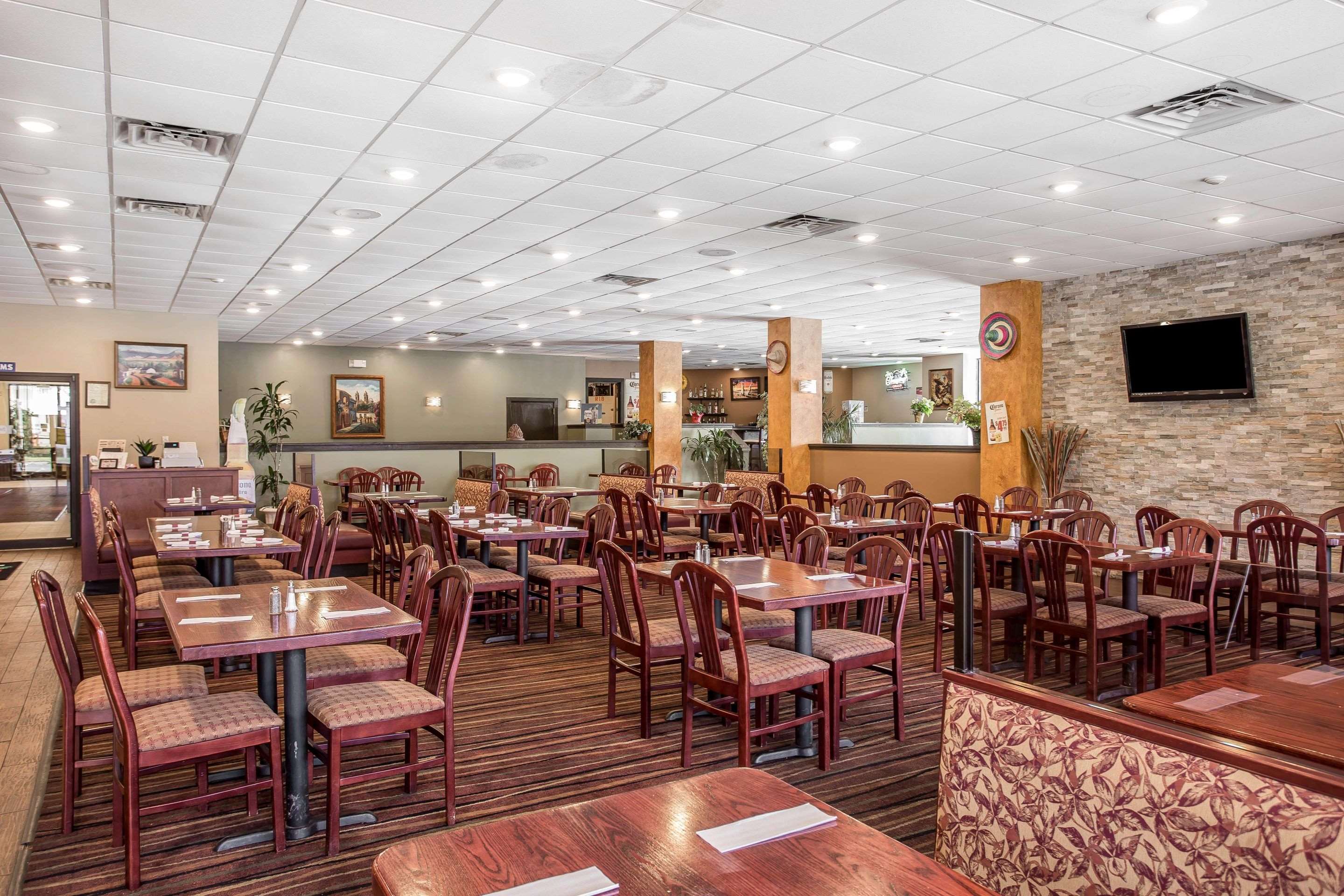 Hotel restaurant