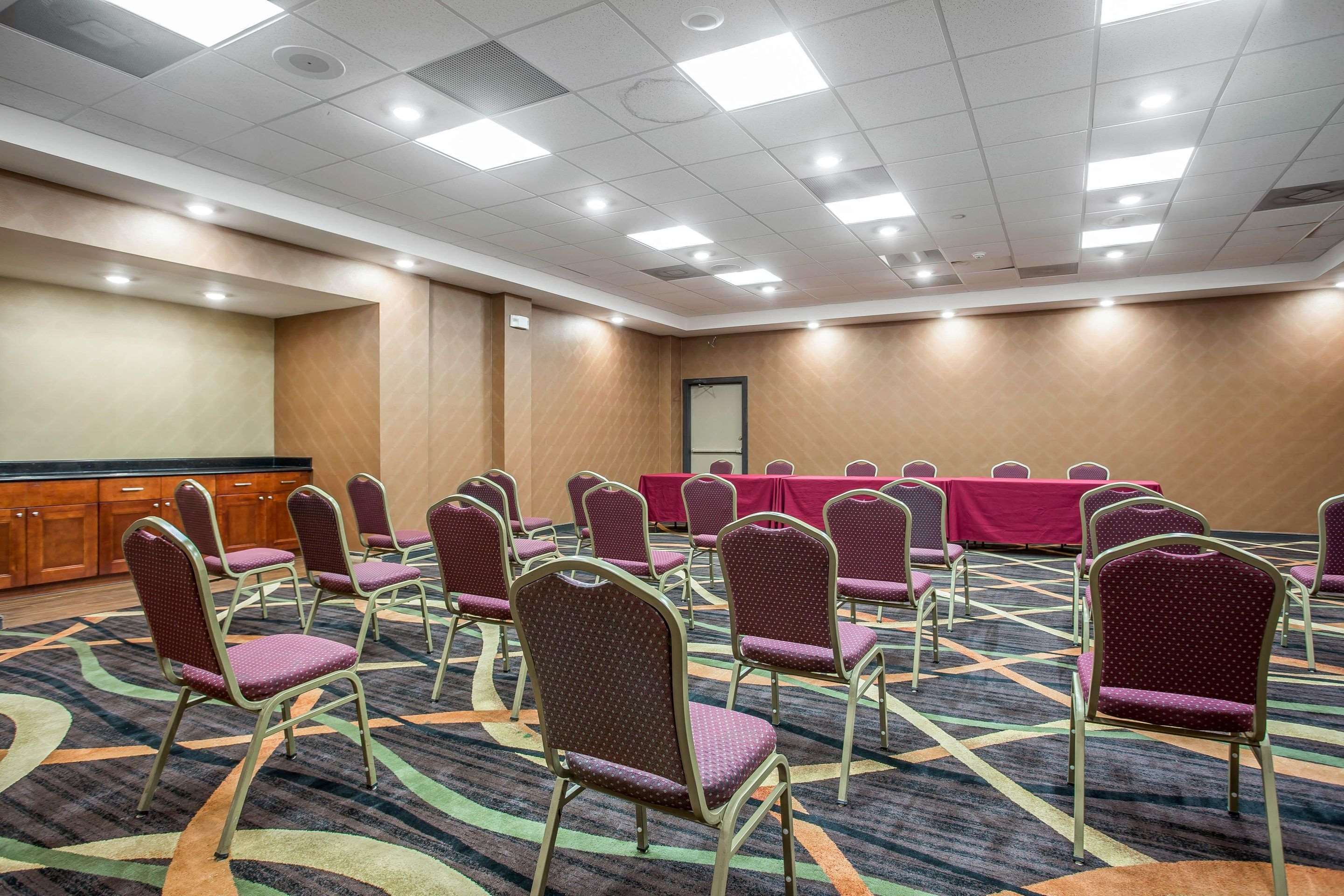 Meeting room with classroom-style setup