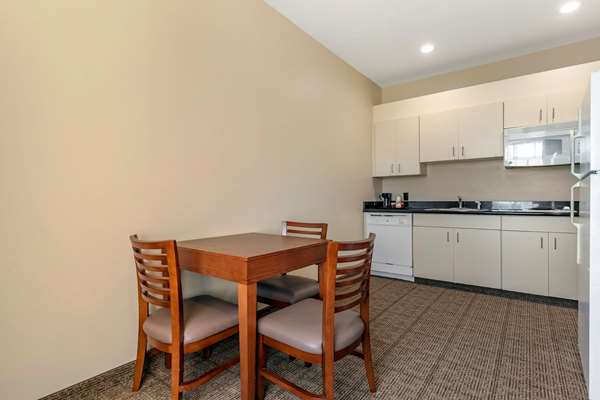  - Comfort Inn & Suites Orangeburg - I-26, Exit 145
