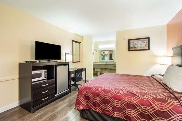  - Econo Lodge Santee - I-95, Exit 98