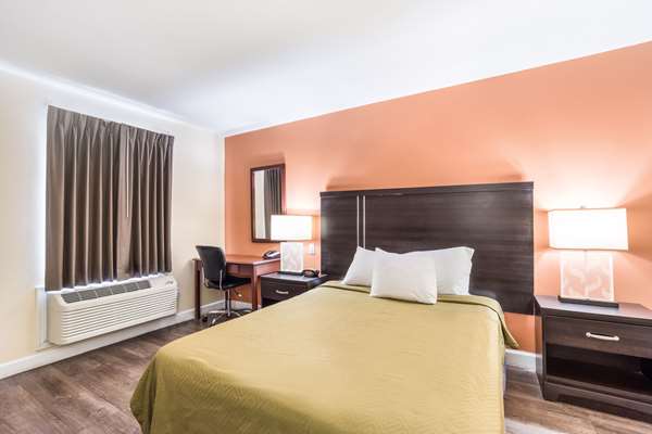  - Econo Lodge Santee - I-95, Exit 98