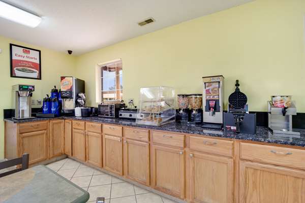 Amenities - Econo Lodge Santee - I-95, Exit 98