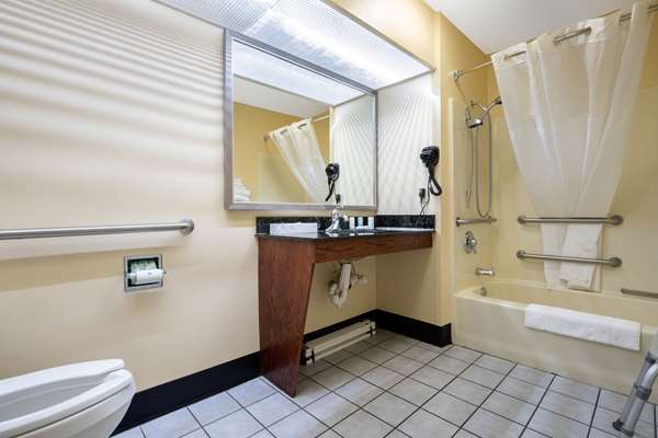  - Quality Inn Cheraw