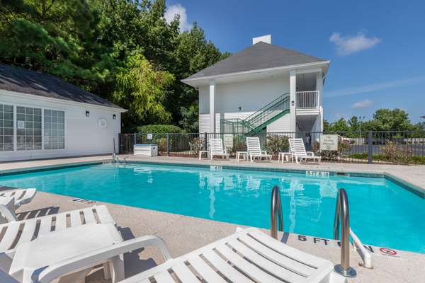 Pool - Quality Inn Cheraw