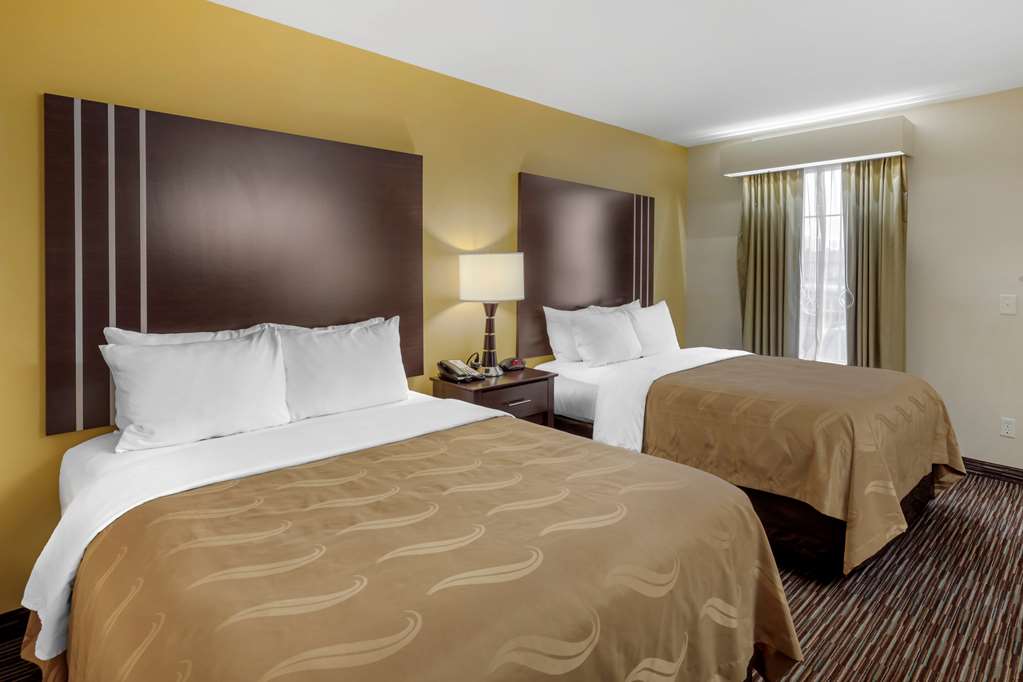QUALITY INN SENECA-guestroom-Guest Room,On-Site.jpg