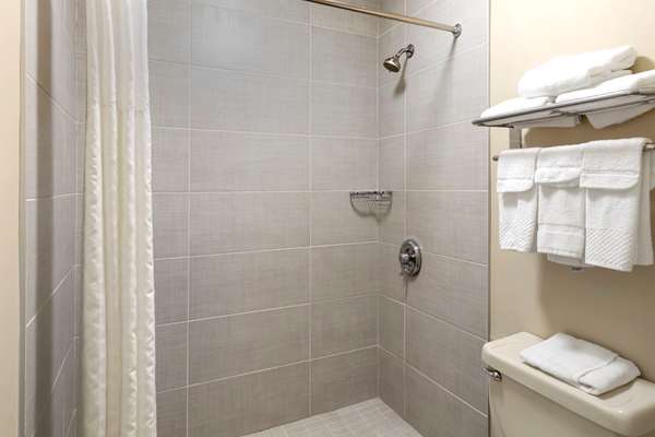  - Quality Inn Seneca
