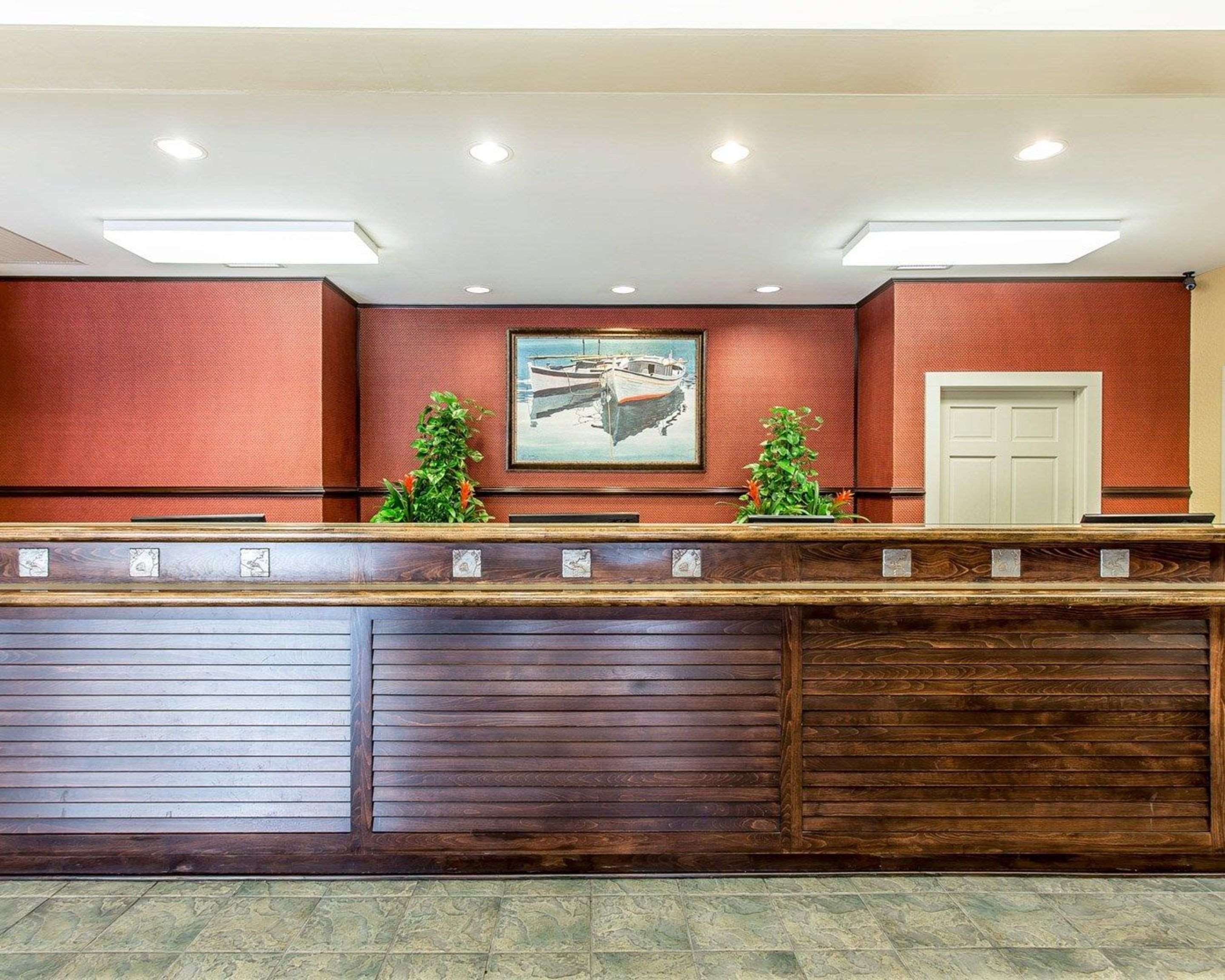 Front desk with friendly staff | Bluegreen Vacations Harbour Lights, Ascend Resort Collection