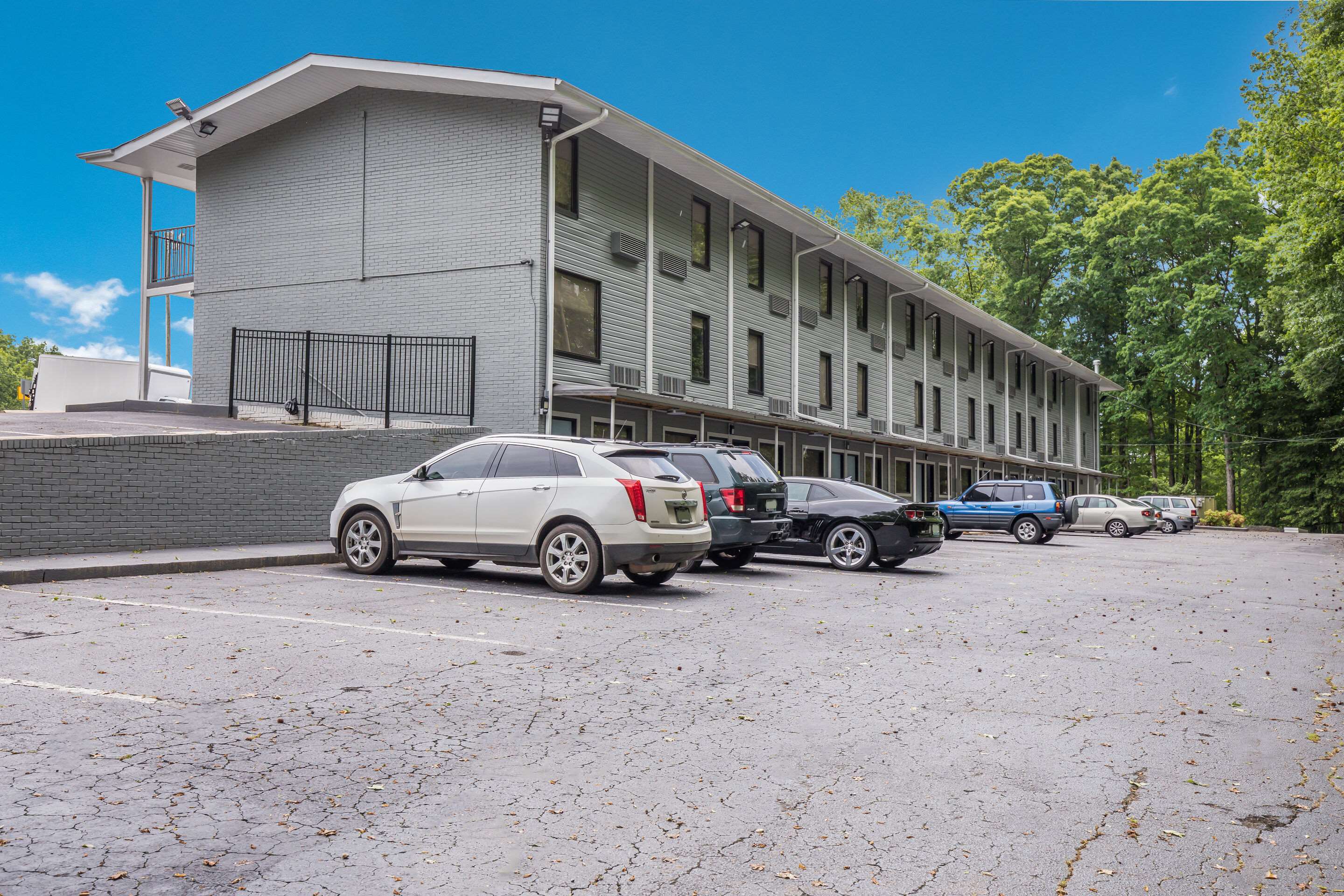 Hotel exterior | Rodeway Inn Anderson