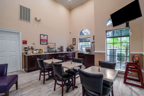 Amenities - Econo Lodge Inn & Suites Cayce - I-26, Exit 113