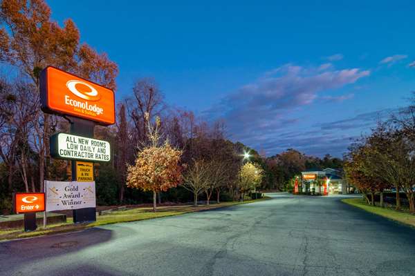 Exterior view - Econo Lodge Inn & Suites Cayce - I-26, Exit 113