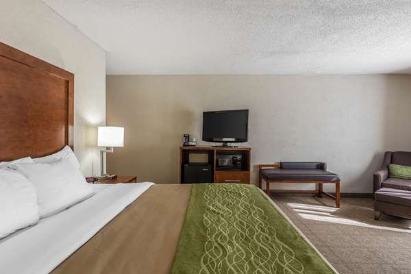 Suite - Quality Inn Summerville - I-26, Exit 199A