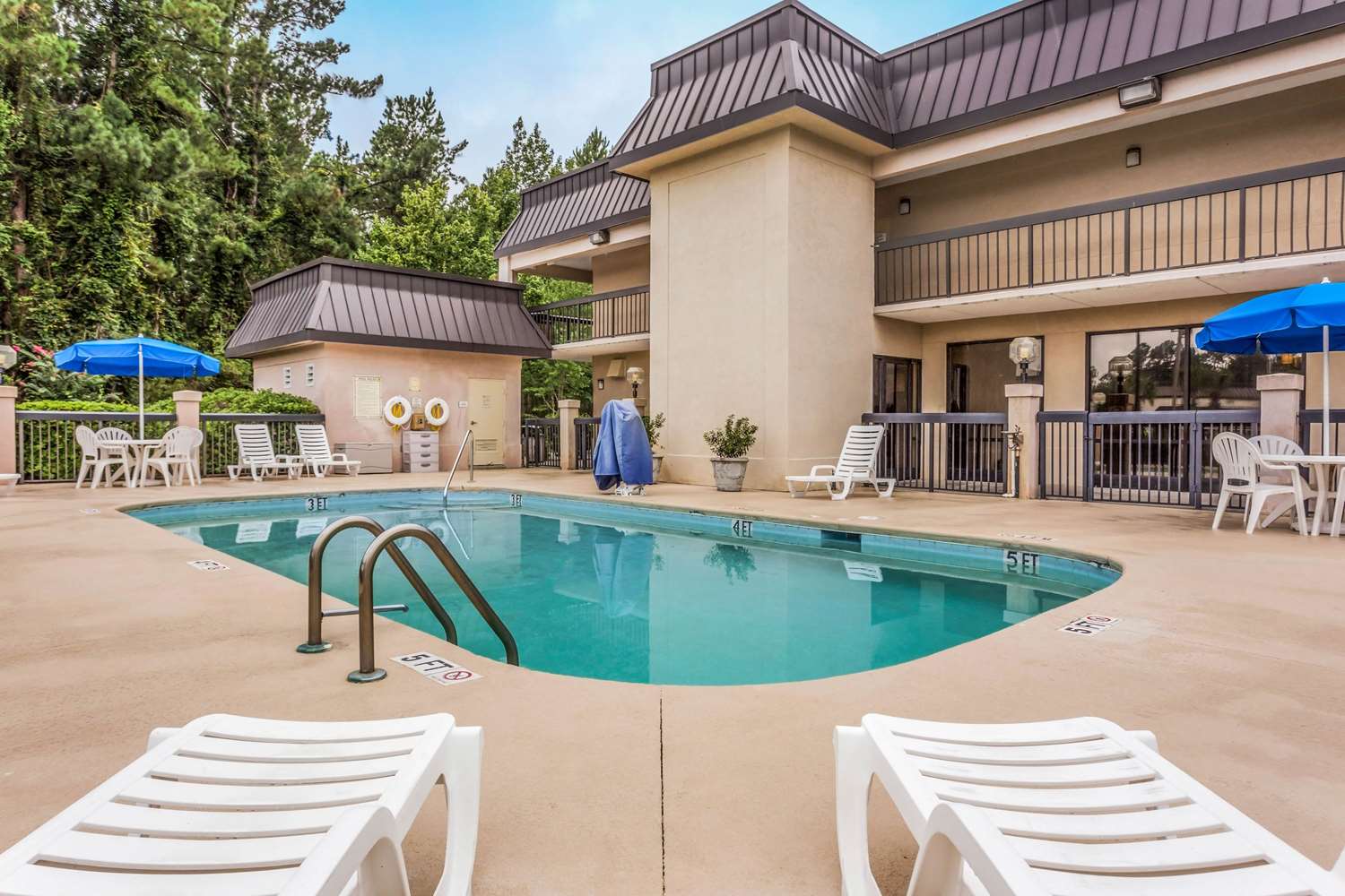 Quality Inn Walterboro, SC See Discounts