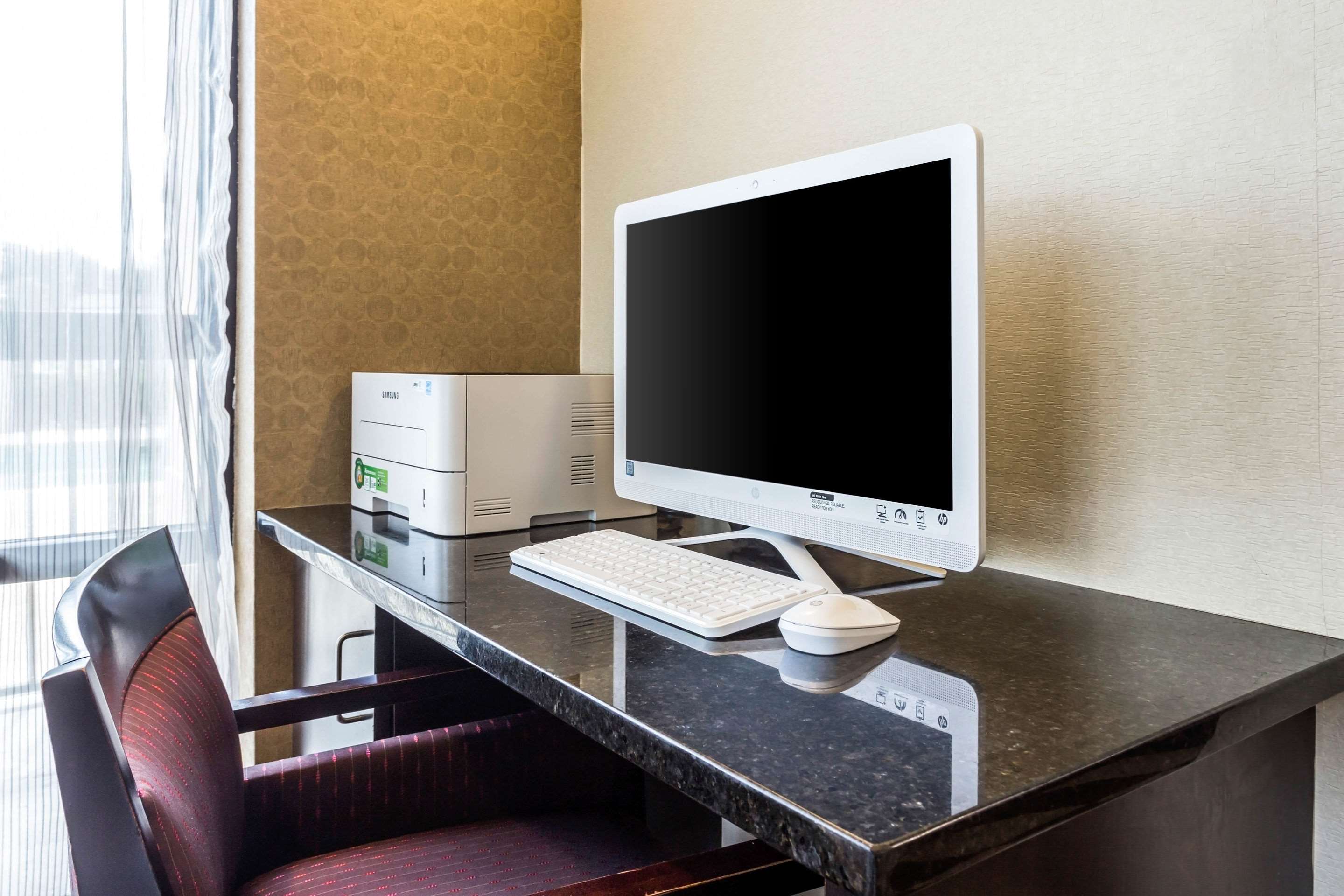 Computer in the lobby | Quality Inn
