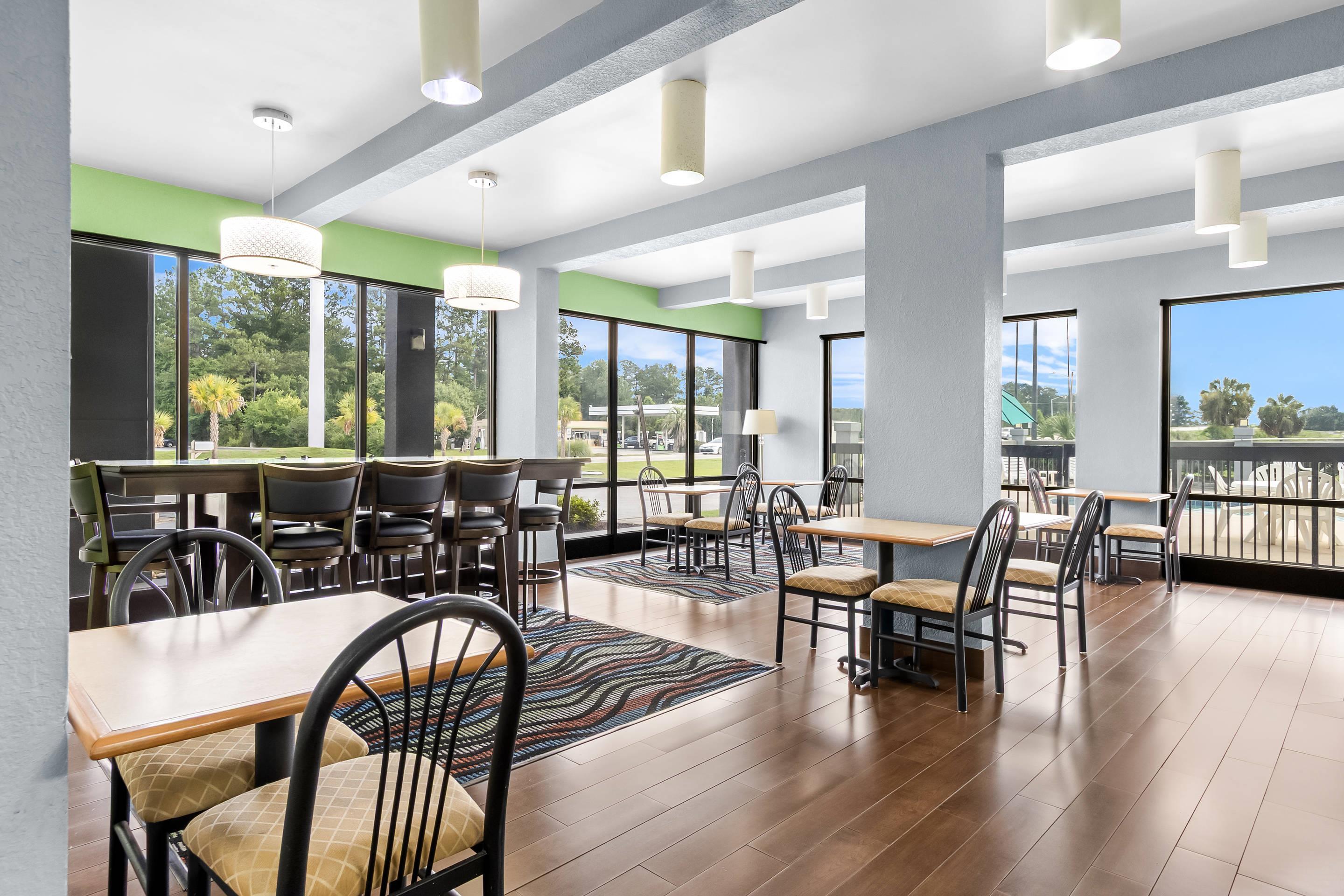 Hotel lobby | Quality Inn