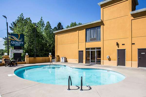 Pool - Quality Inn Union