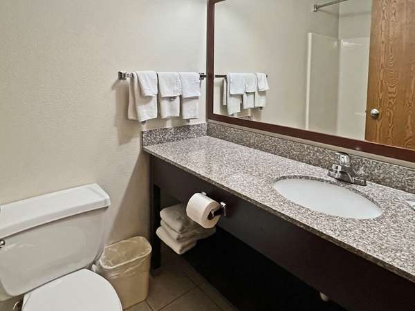  - Quality Inn Mitchell