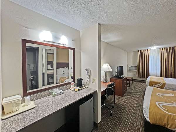 Suite - Quality Inn Mitchell