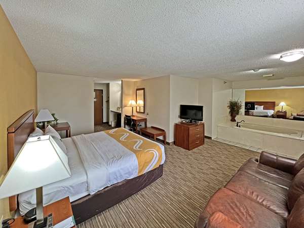 Suite - Quality Inn Mitchell