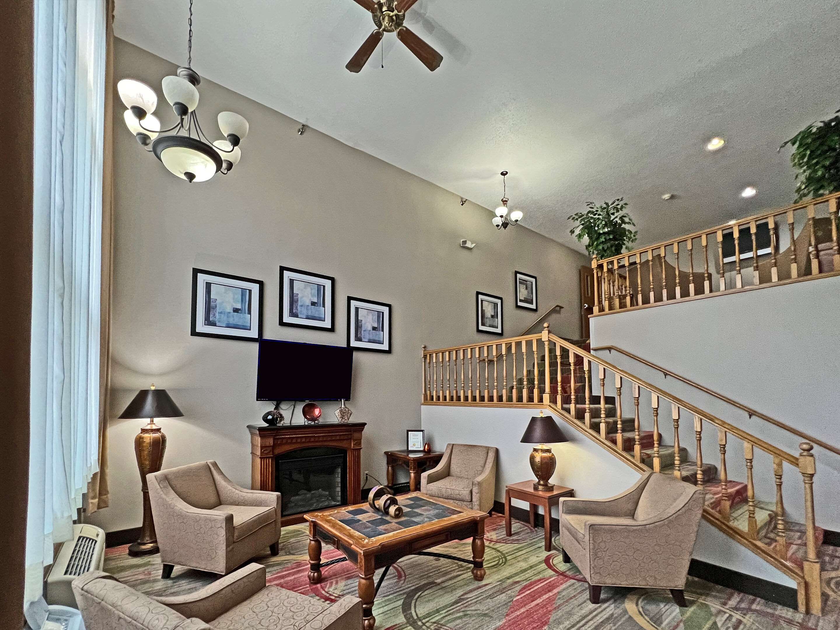 Hotel lobby | Quality Inn Mitchell