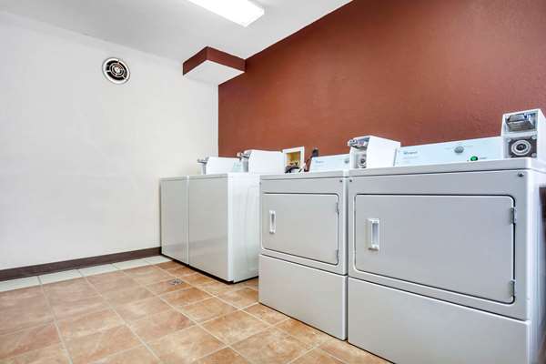 Amenities - Econo Lodge Rapid City - I-90, Exit 59