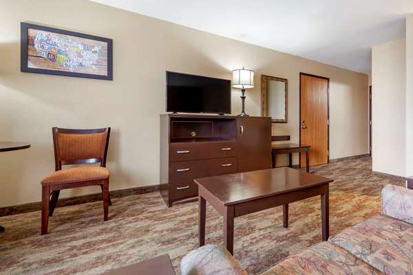 Suite - Econo Lodge Rapid City - I-90, Exit 59