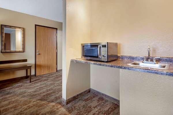 Suite - Econo Lodge Rapid City - I-90, Exit 59