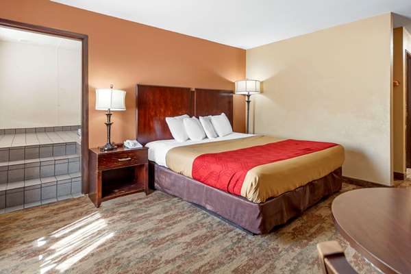 Suite - Econo Lodge Rapid City - I-90, Exit 59