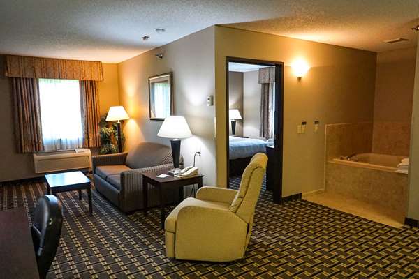Suite - Quality Inn Watertown