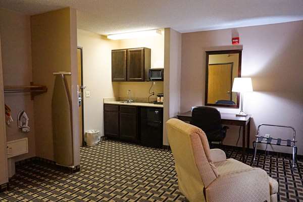 Suite - Quality Inn Watertown