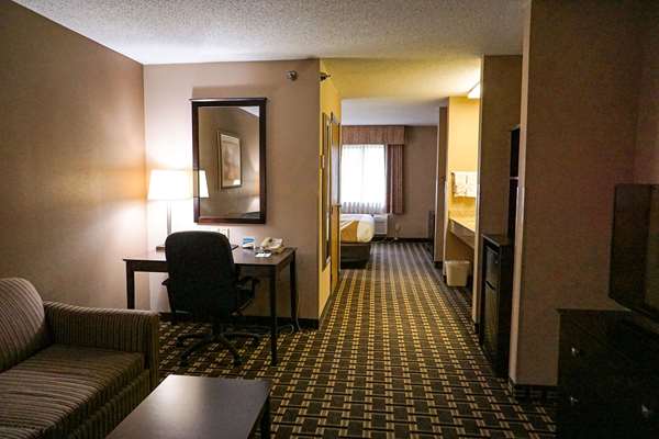 Suite - Quality Inn Watertown