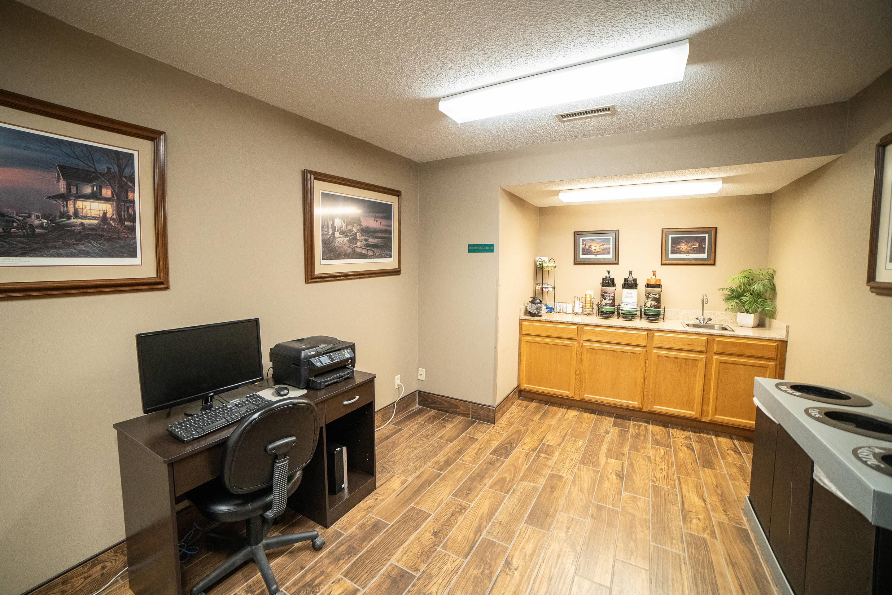 Business center | Quality Inn & Suites Watertown