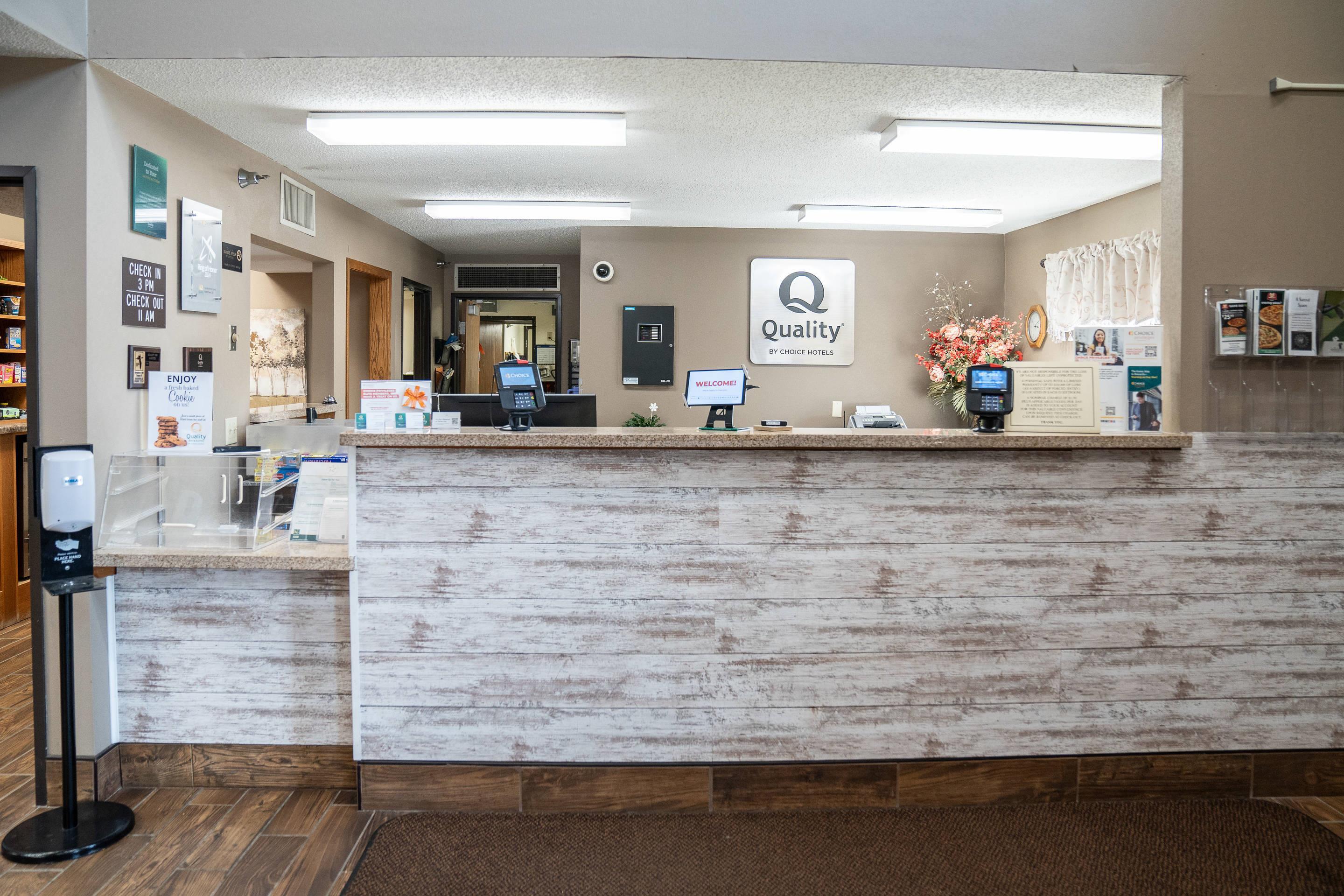 Front desk | Quality Inn & Suites Watertown