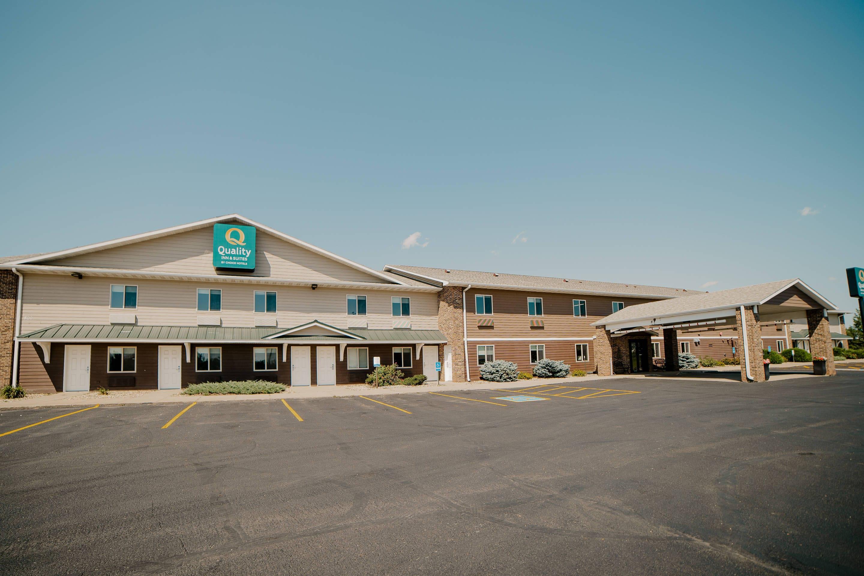 Hotel exterior | Quality Inn & Suites Watertown