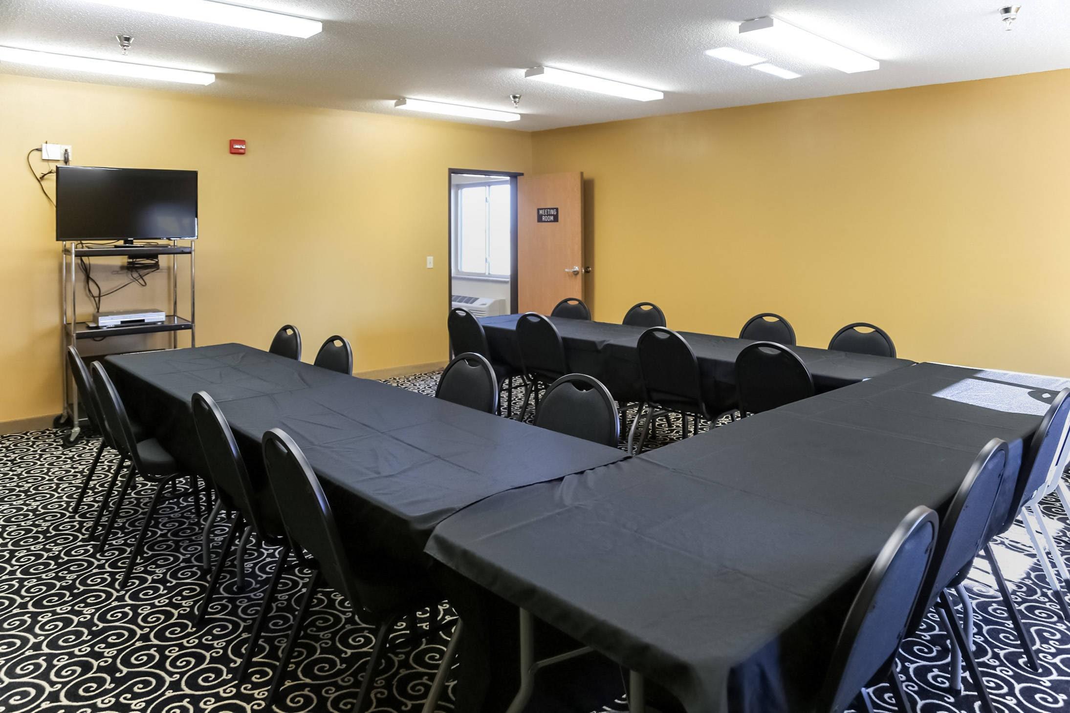 Meeting room | Quality Inn & Suites Watertown