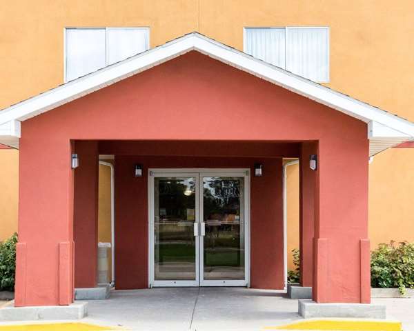 Exterior view - Quality Inn Brookings - I-29, Exit 132