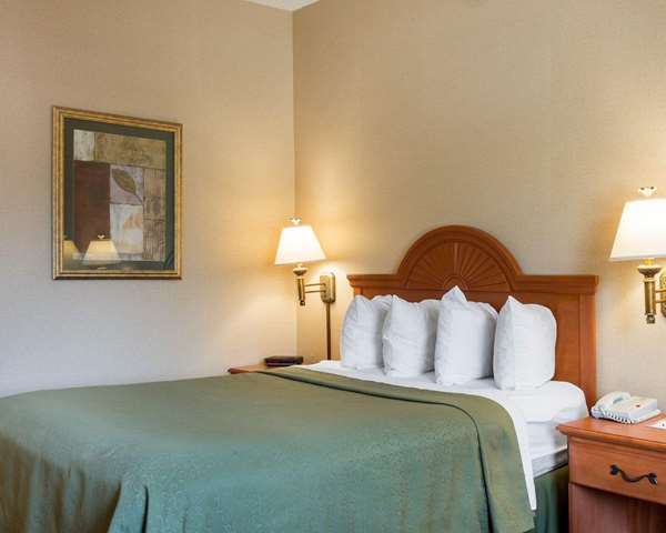  - Quality Inn Brookings - I-29, Exit 132