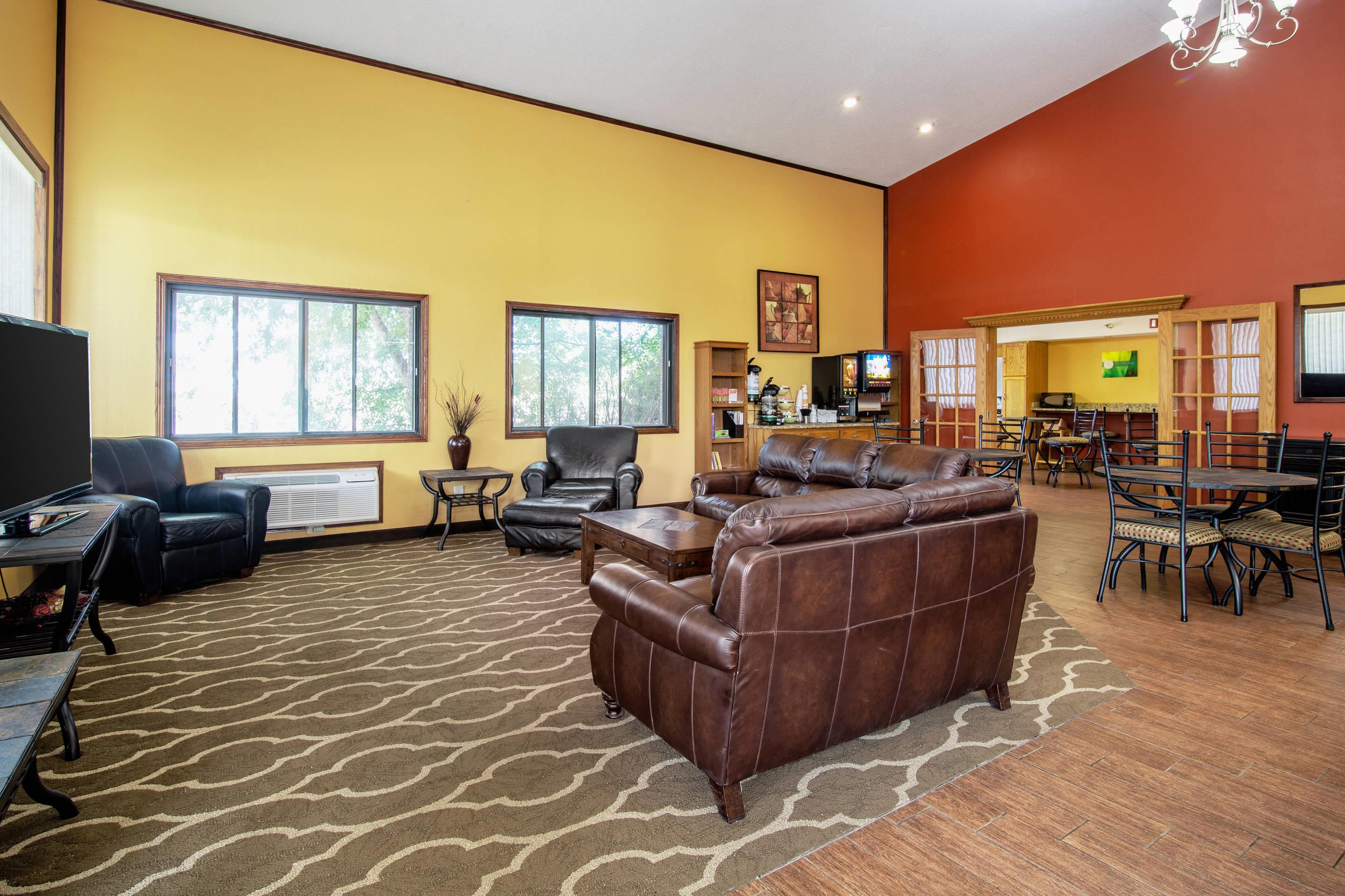 Hotel lobby | Quality Inn Aberdeen