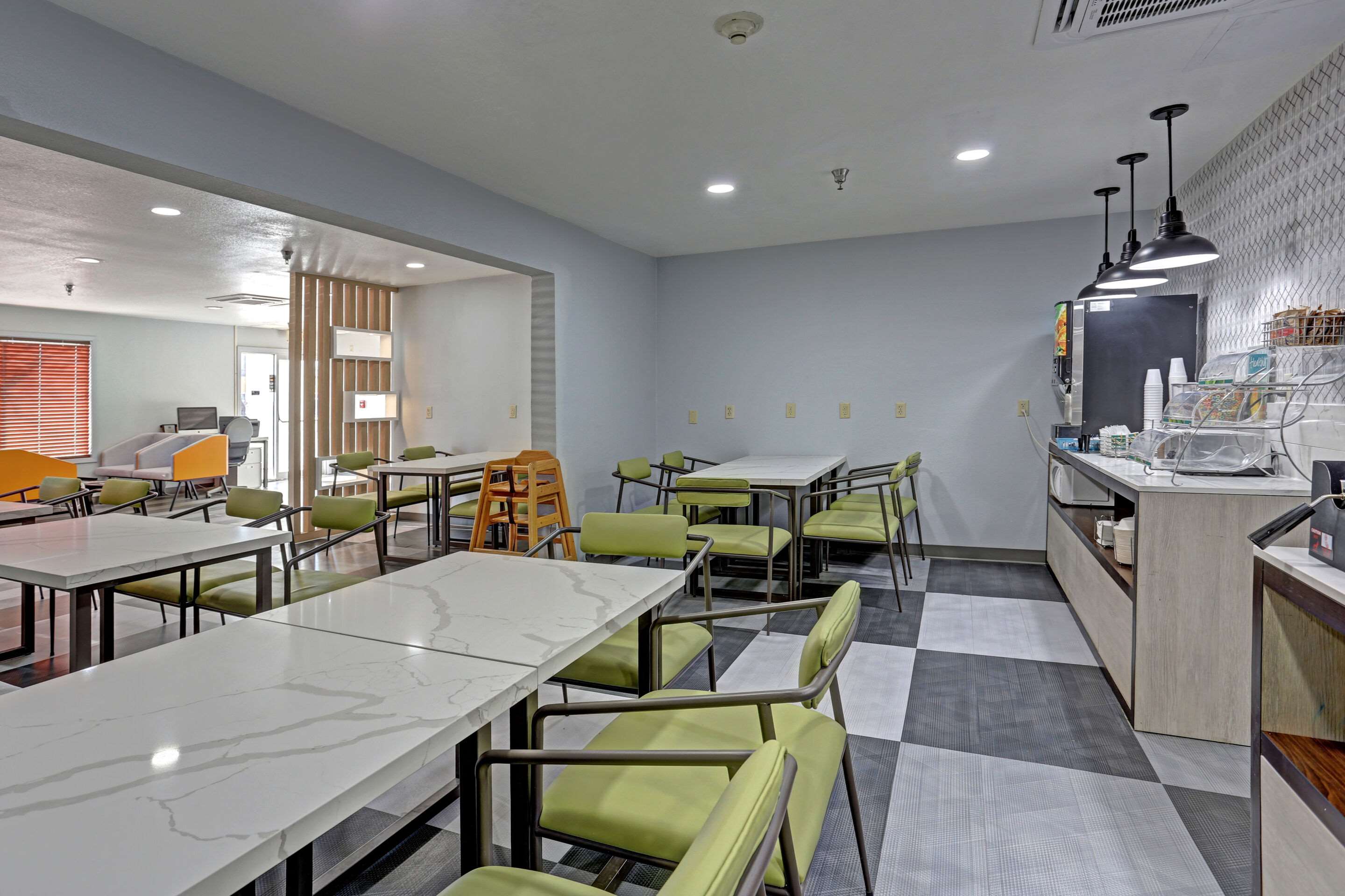 Breakfast area