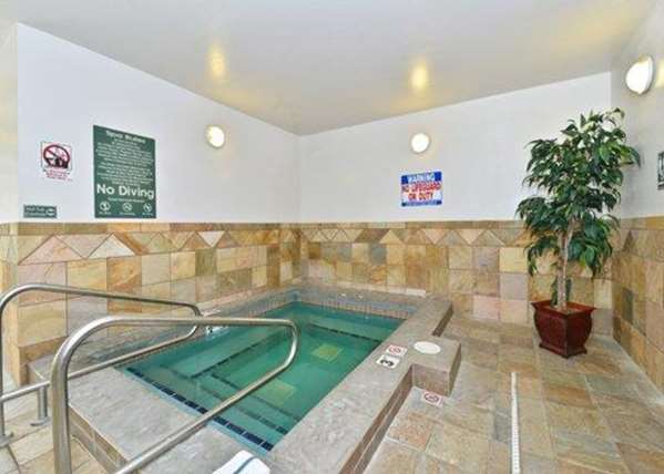 Pool - Comfort Inn Deadwood
