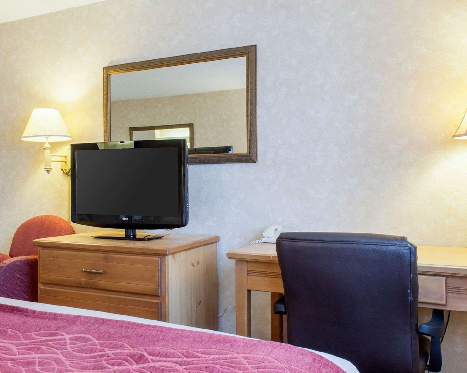 Quality Inn Brandon I90, Exit 406, SD See Discounts