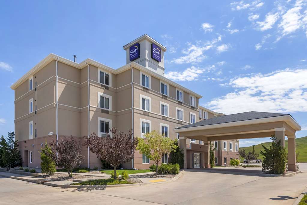 Sleep Inn & Suites