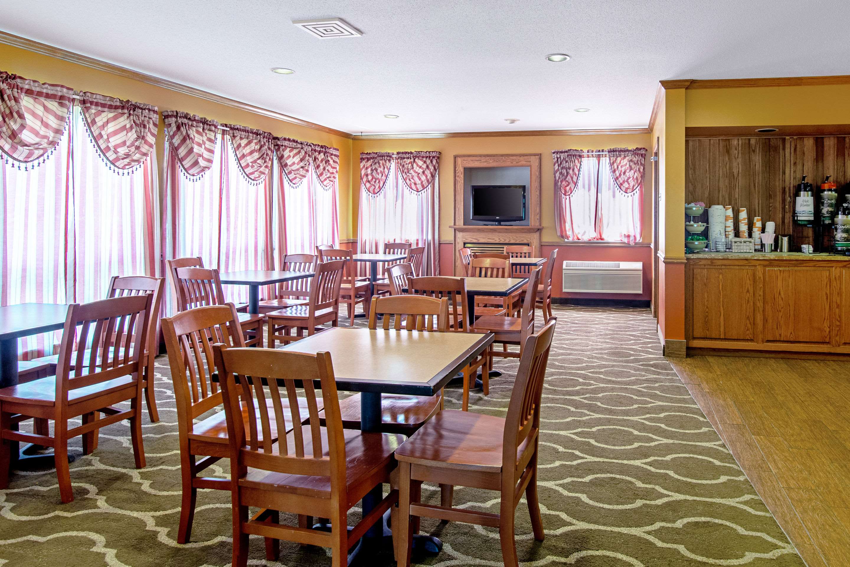 Spacious breakfast area