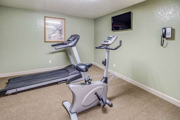 Fitness/ Exercise Room - Econo Lodge Custer