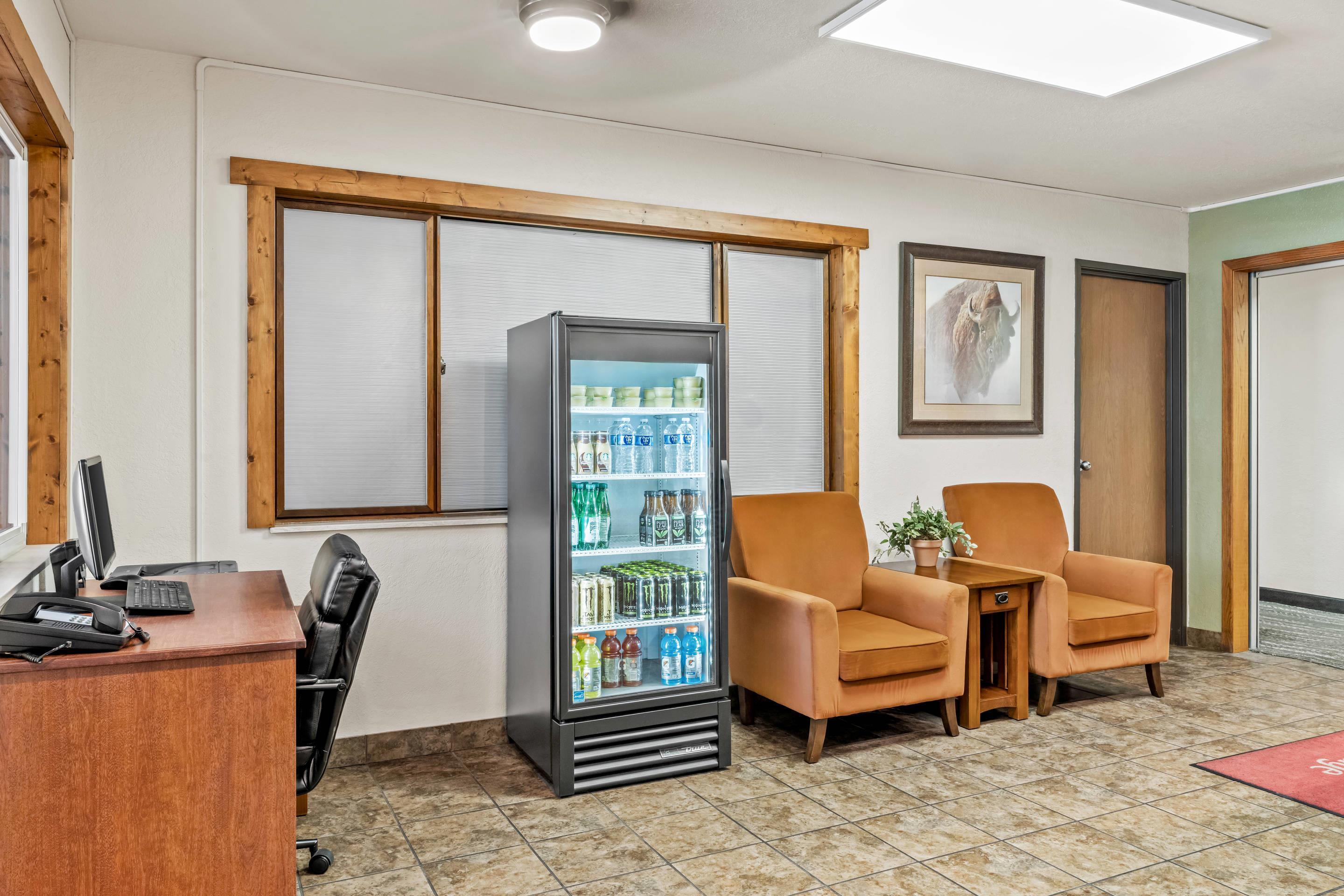 Business center | Econo Lodge Custer