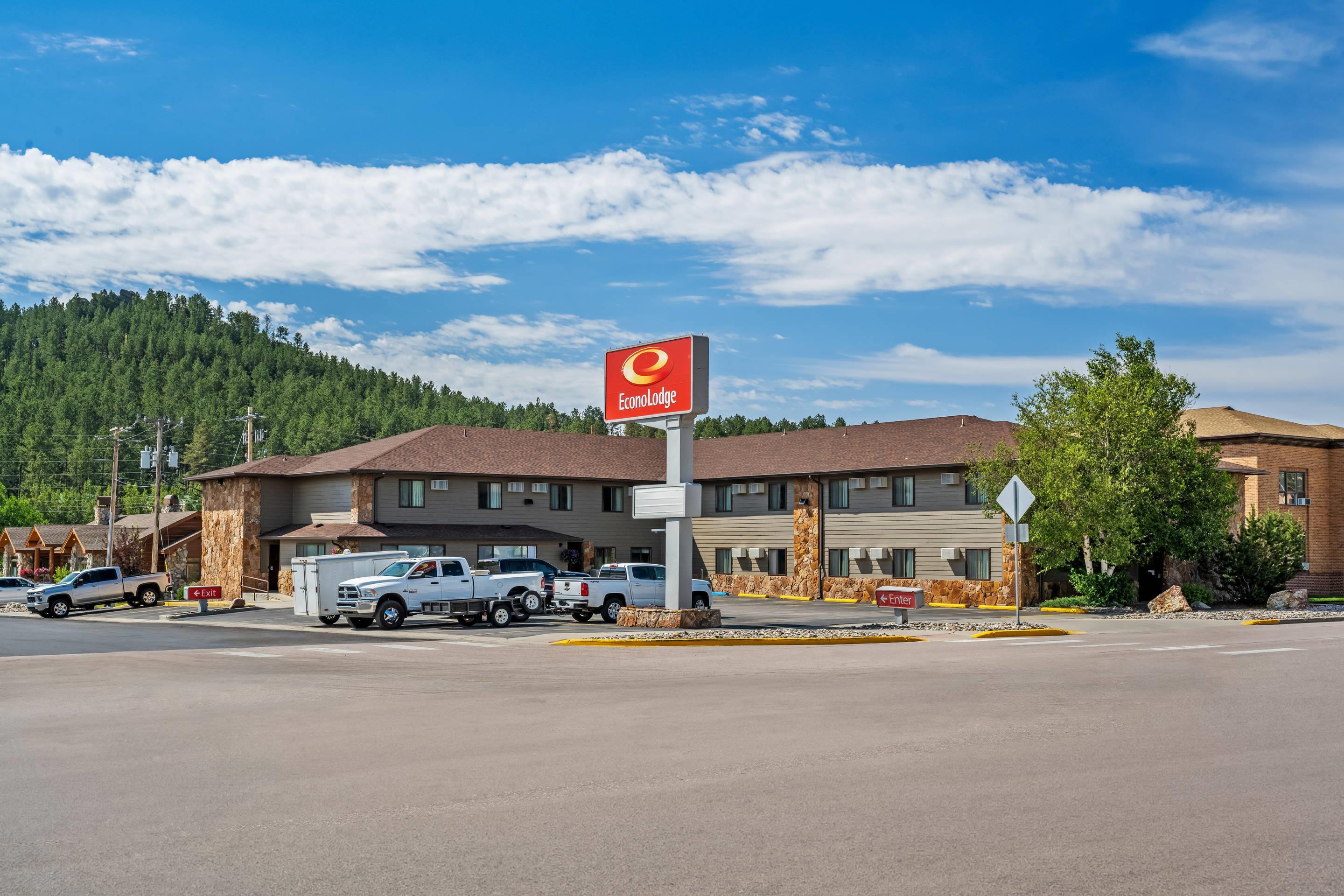 Hotel exterior | Econo Lodge Custer