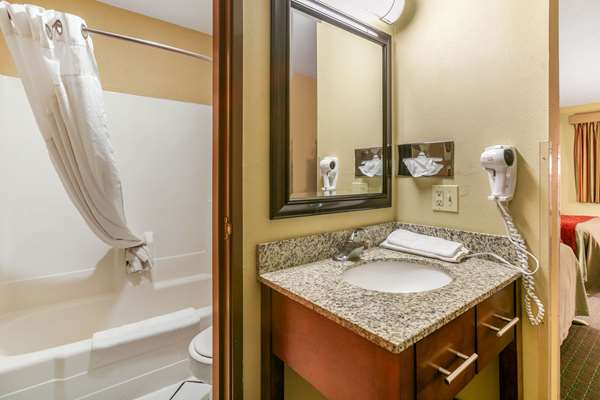  - Rodeway Inn Rapid City - I-90, Exit 59