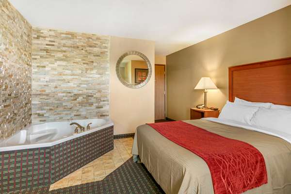 Suite - Rodeway Inn Rapid City - I-90, Exit 59