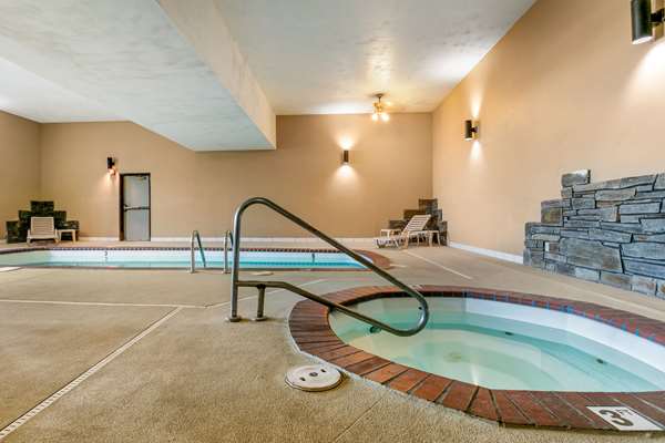 Pool - Rodeway Inn Rapid City - I-90, Exit 59