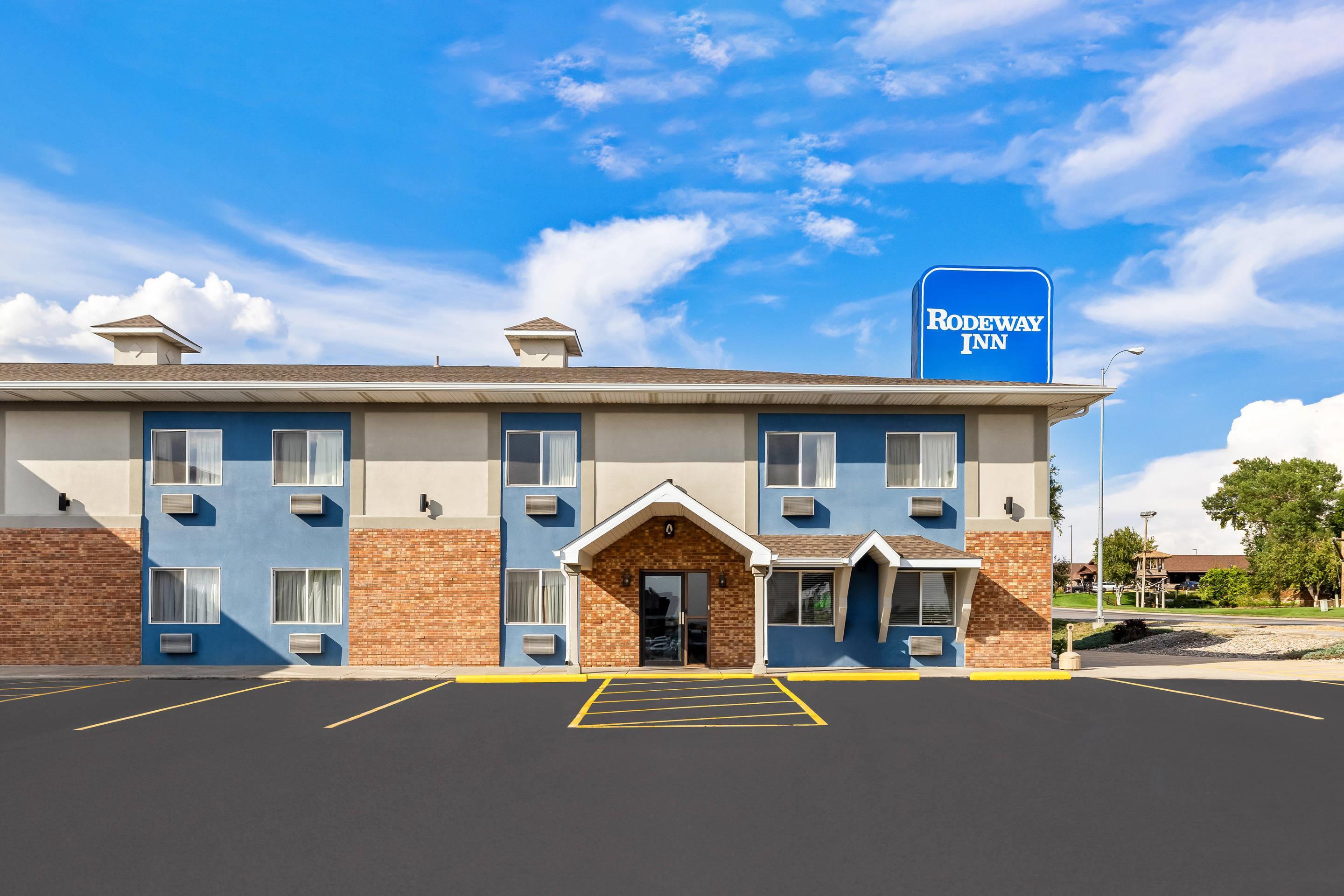 Hotel exterior | Rodeway Inn Rapid City