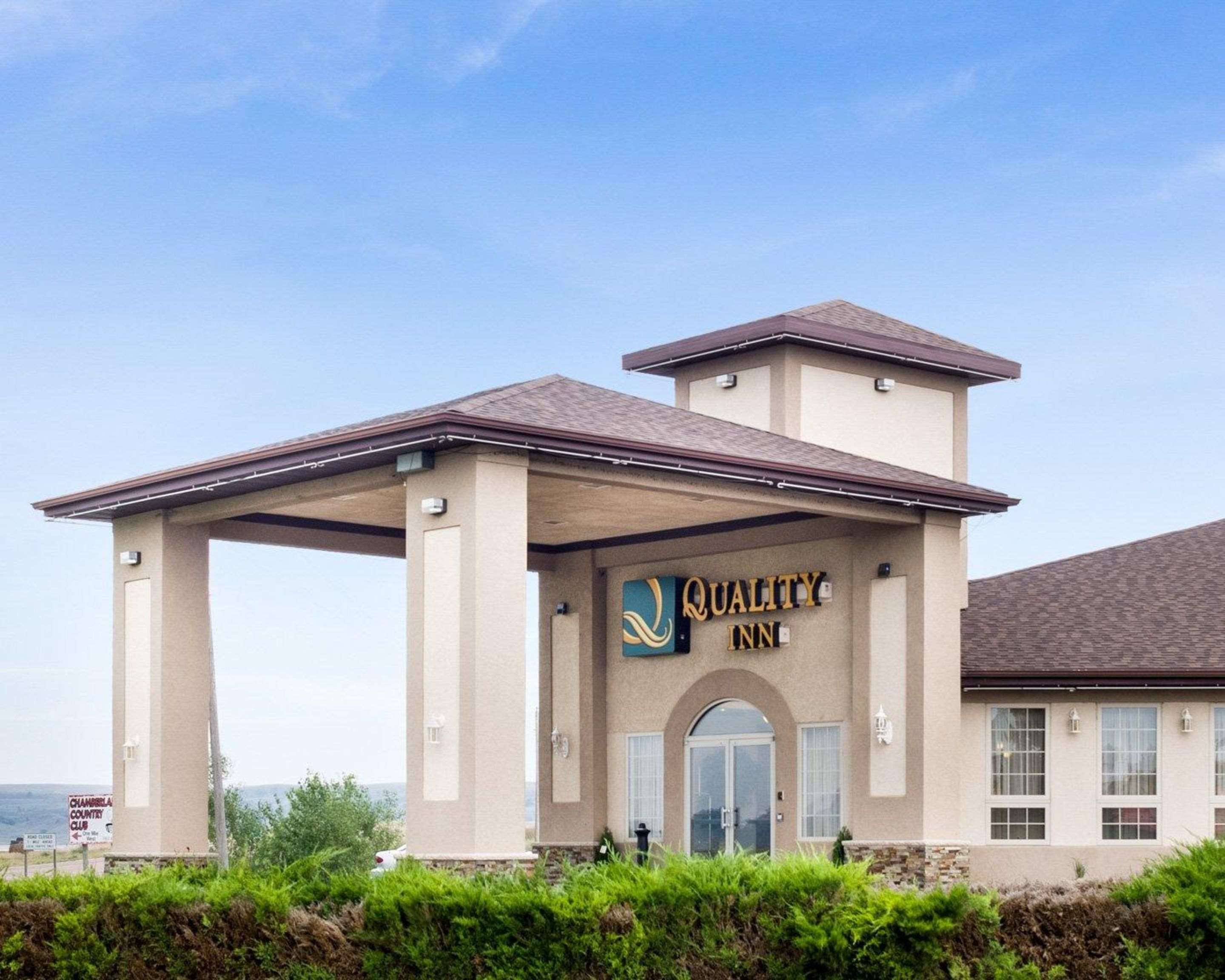 Hotel entrance | Quality Inn